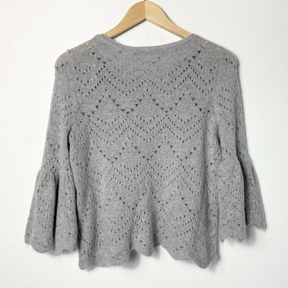 Lauren Conrad| Grey Bell Sleeve Sweater Size Small - Picture 4 of 6